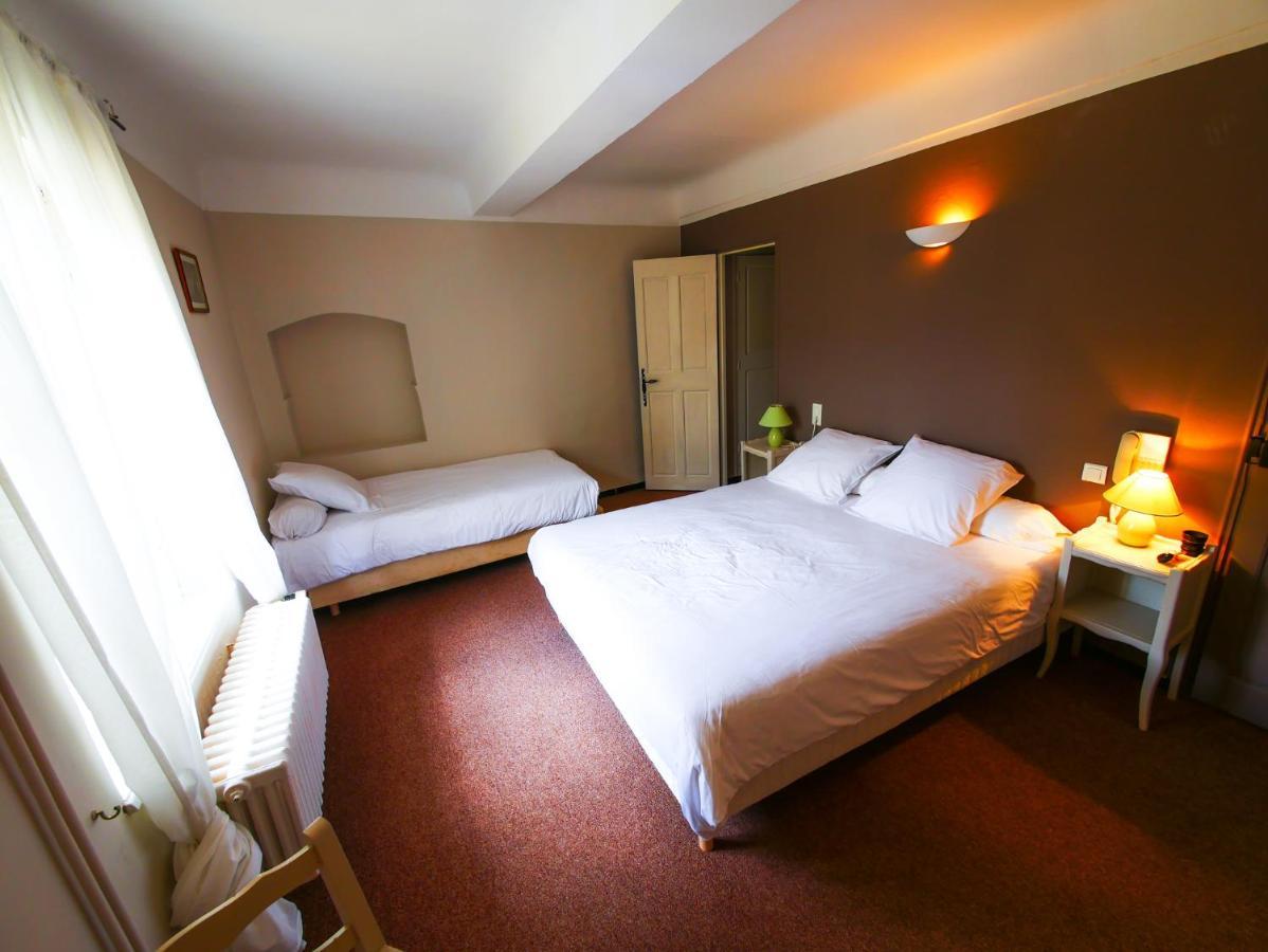 אופס Auberge De La Tour מראה חיצוני תמונה