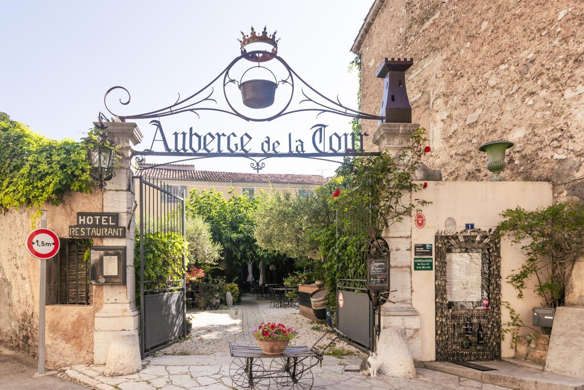 אופס Auberge De La Tour מראה חיצוני תמונה