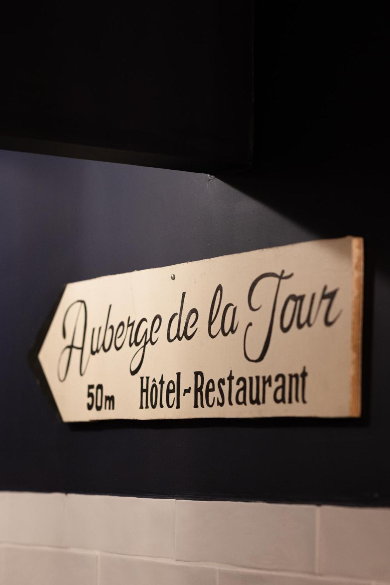 אופס Auberge De La Tour מראה חיצוני תמונה
