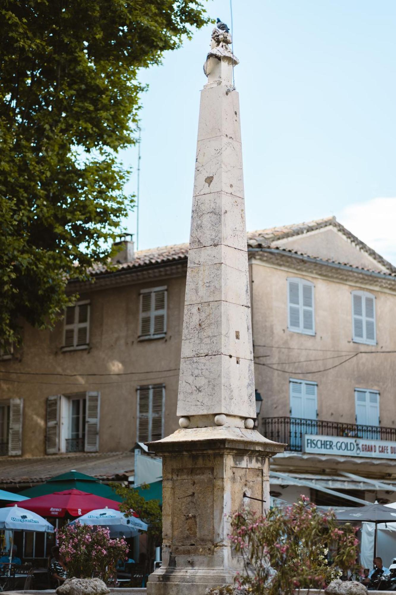 אופס Auberge De La Tour מראה חיצוני תמונה